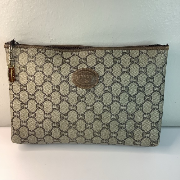 ⚜️GUCCI Plus Pouch (PVC) Vintage⚜️ - Picture 1 of 10
